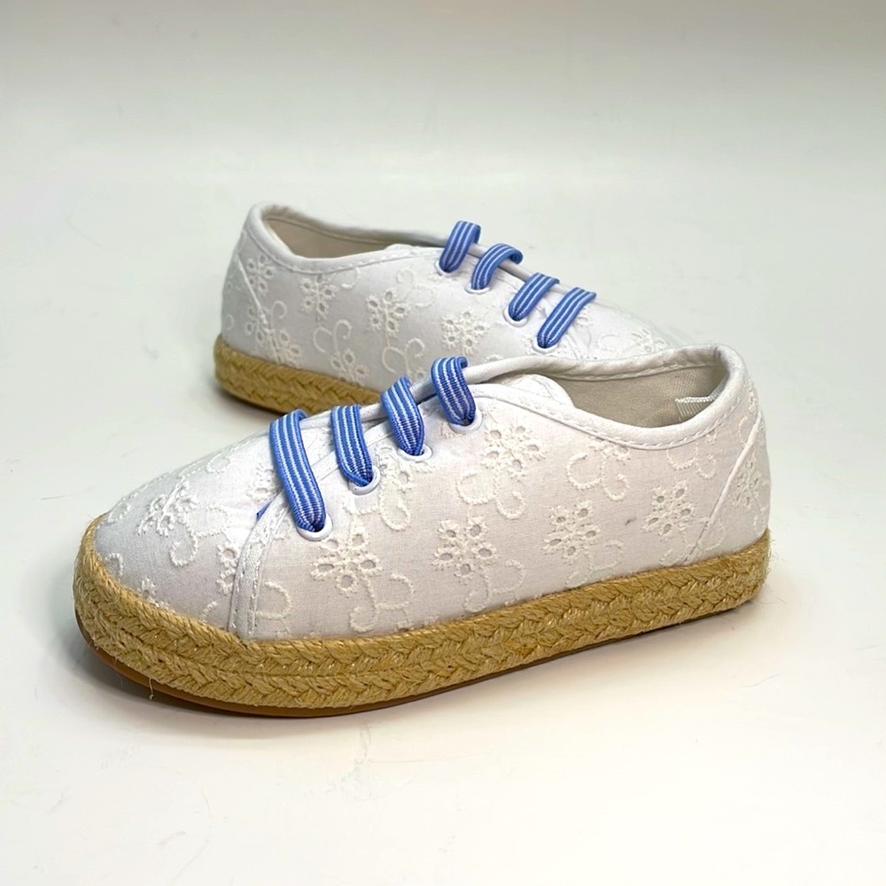 NWOT Gap Kids Eyelet Espadrille Sneakers, Size 10